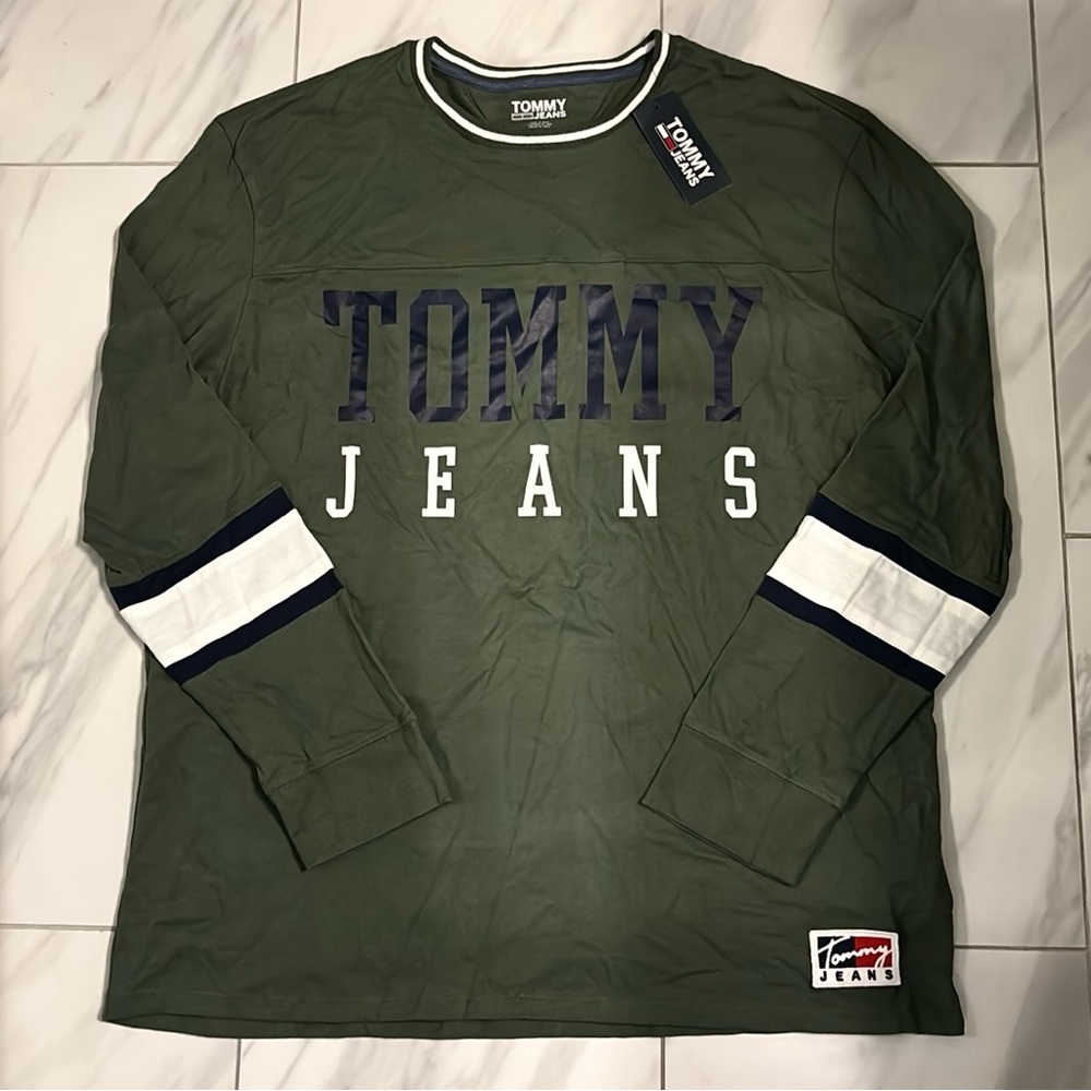 Men’s Tommy Hilfiger Tommy Jeans Long Sleeve T-Shirt